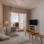 Apartman Boulevard 302 *