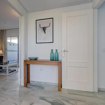 Apartment Boulevard 302 *