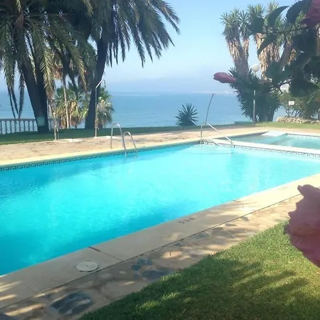 Boulevard 302 * Estepona