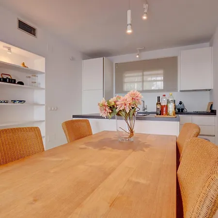 Boulevard 302 Estepona