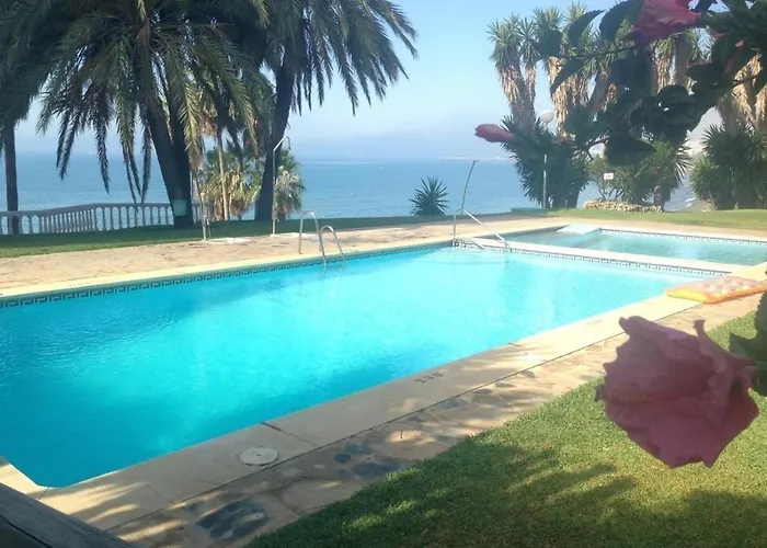 Boulevard 302 * Estepona