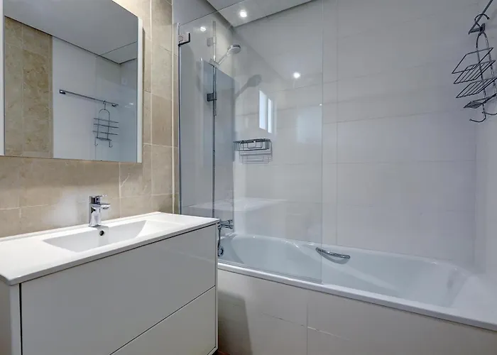 Boulevard 302 * Εστεπόνα