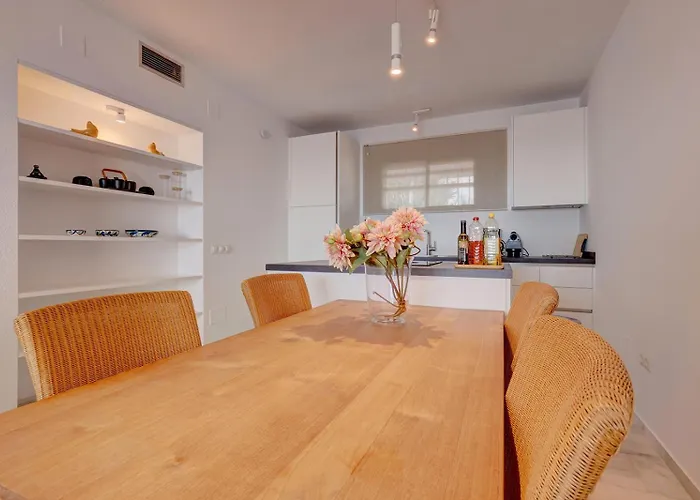 Boulevard 302 Εστεπόνα